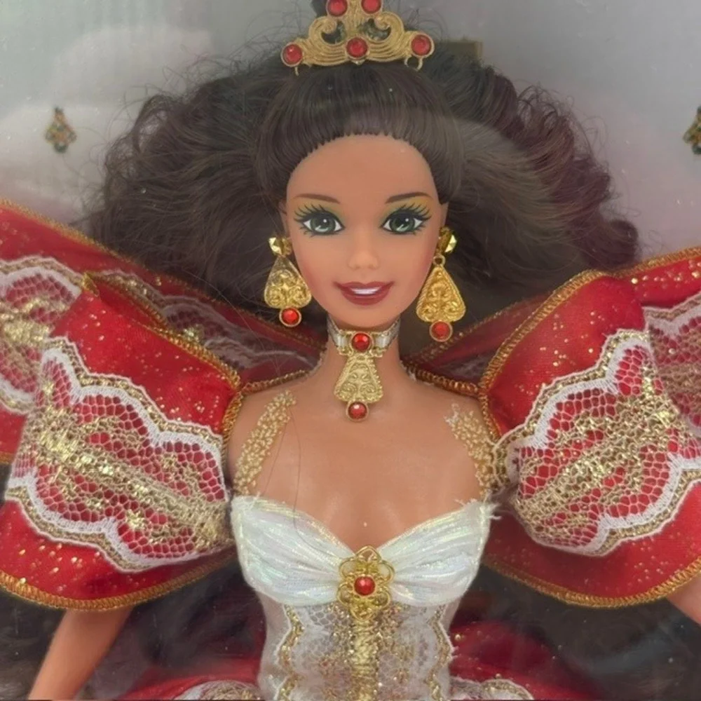 Mattel Happy Holidays Barbie 1997 Special Edition Brunette 10th Anniversary NIB